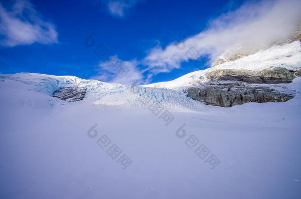 美丽的看法在白色的山大量的和雪采用南方韦斯