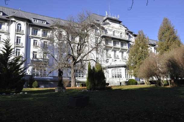 宫旅馆建筑物从锡纳亚求助采用罗马尼亚
