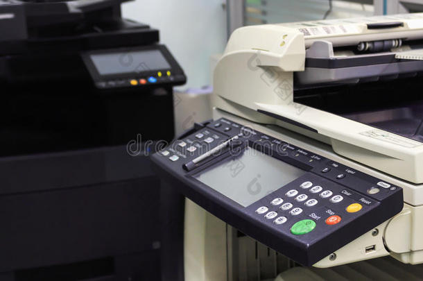 多功能打印机采用办公室