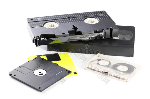 磁带录像和<strong>音乐盒</strong>式录音带带子