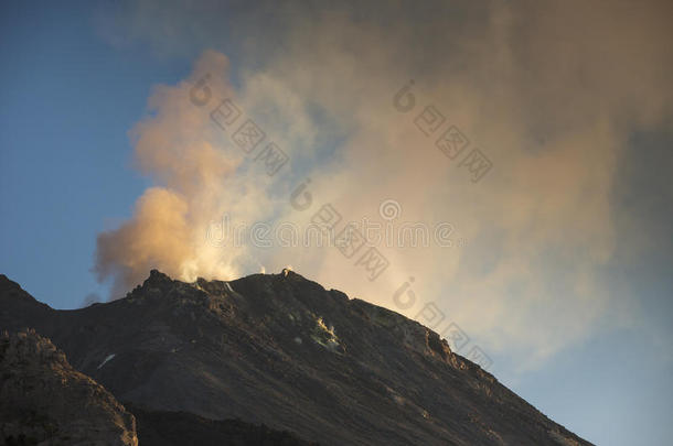 火山边缘之恋火山意大利