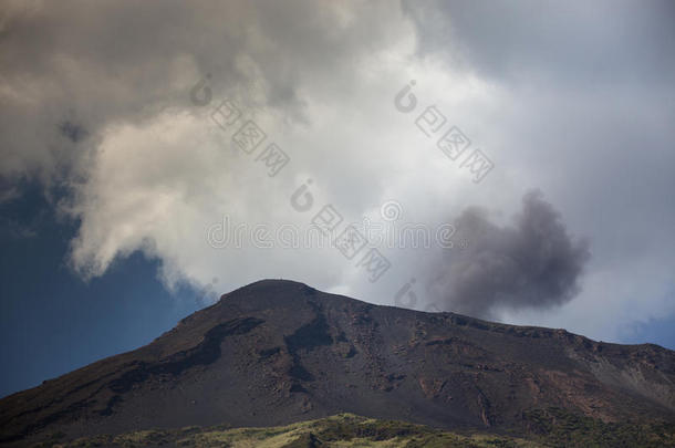 火山边缘之恋火山意大利