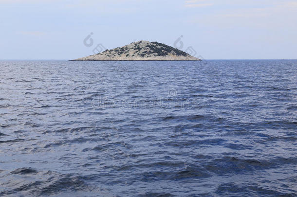无人居住的岛关于科纳蒂群岛,克罗地亚