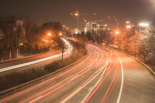 高速公路在夜