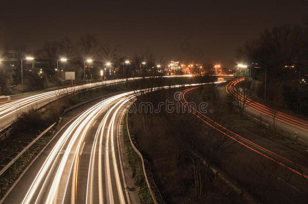 高速公路在夜