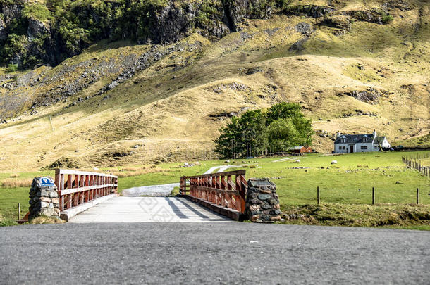 令人惊异的苏格兰的风景在阿赫南比萨赫采用格伦<strong>科</strong>,<strong>斯科蒂斯</strong>
