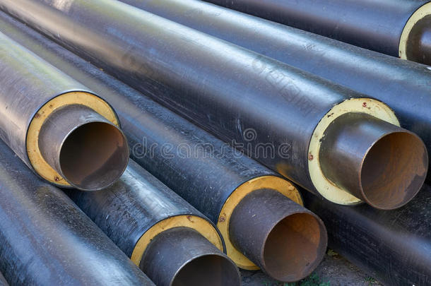 垛关于金属小管管和加热器和polyvinylchloride聚氯乙烯壳