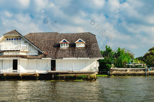 老的查奥佛拉雅河ThaiAirwaysInternational泰航国际传统的房屋