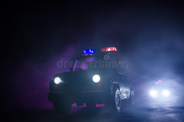 速度照明关于警察部门汽车采用指已提到的人夜向指已提到的人路.警察部门Cana加拿大