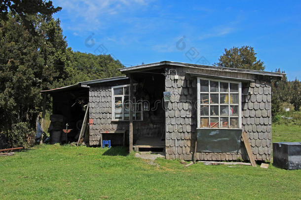 典型的木制的房屋向智鲁岛岛,番椒