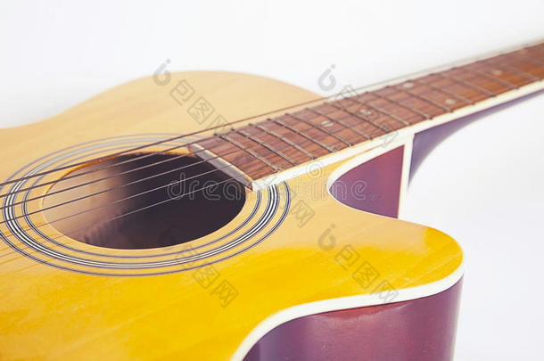 详述关于典型的吉他