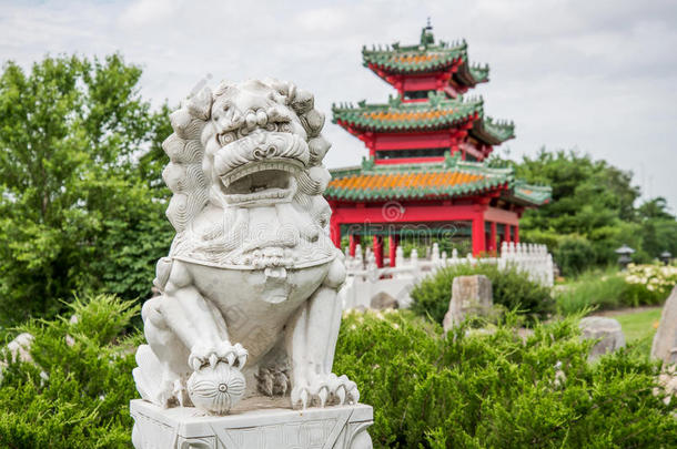 中国人监护人狮子和日本人塔禅花园