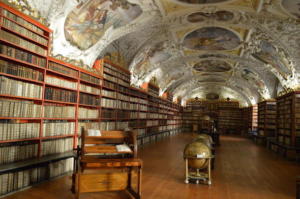 指已提到的人斯特拉霍夫修道院和图书馆采用布拉格