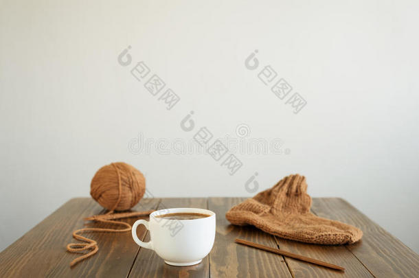 咖啡豆,羊毛制的短袜和编结物向一t一ble