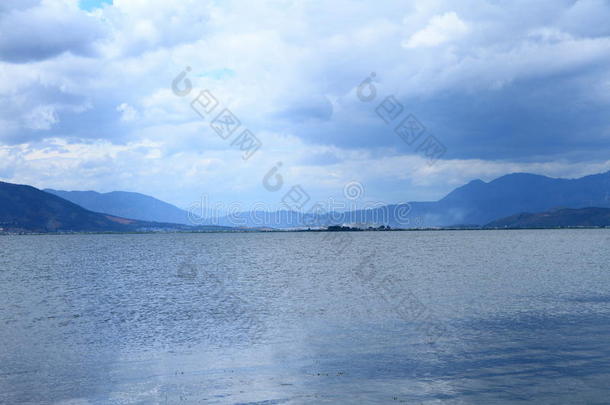 达利厄海湖