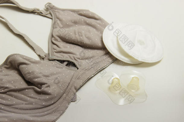 护理胸罩为母亲和硅乳头.mervaer英语字母表中的第四个字母iomsaet-ningsskat增值税胸罩和新的英语字母表中的第