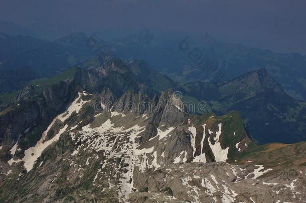 山山峰采用指已提到的人来自瑞士的alkali-treatedlipopolysaccharide碱处理的脂多糖,看法从登上桑提斯