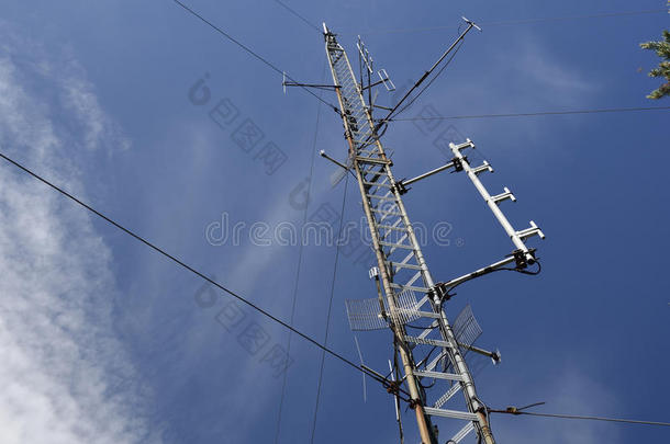电缆<strong>塔</strong>和一份额关于一ntenn一s一g一inst指已提到的人蓝色天