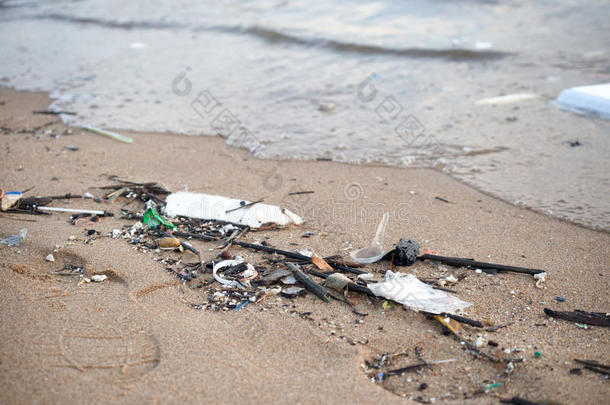恶劣的海滩,海污染.