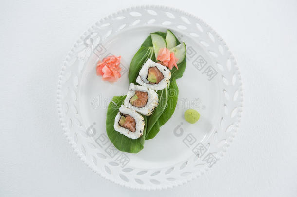 寿司serve的过去式向盘子