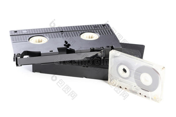 磁带录像和<strong>音乐盒</strong>式录音带带子