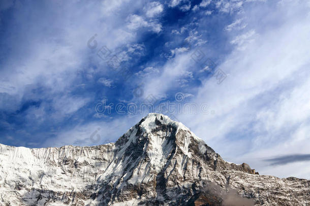 山山峰采用安纳布尔那山南方范围,尼泊尔喜马拉雅