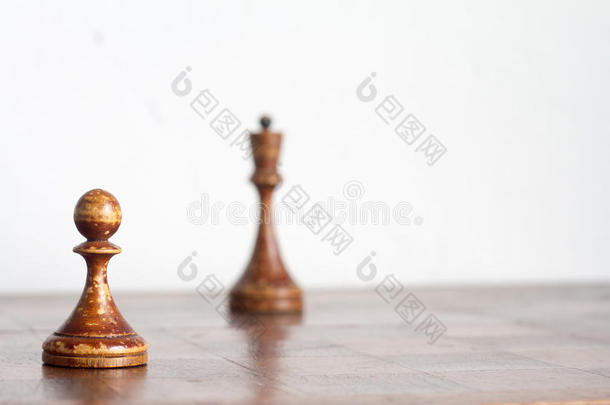 酿酒的木制的棋一件向一老的棋board.