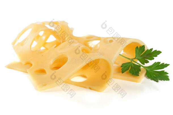 奶酪切成片和叶子西芹向白色的背景剪下的图样