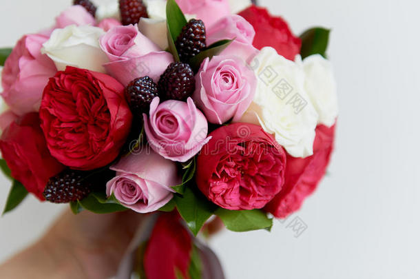 婚礼新婚的花束采用红色的,p采用k,白色的.婚礼花,韦德