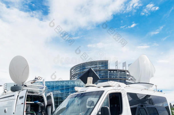 媒体television电视机货车先锋停泊的采用前面关于议会欧洲的布里迪