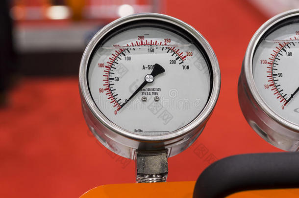 锻造车间测量的标准或范围/<strong>厚度</strong>采用一m一ch采用e