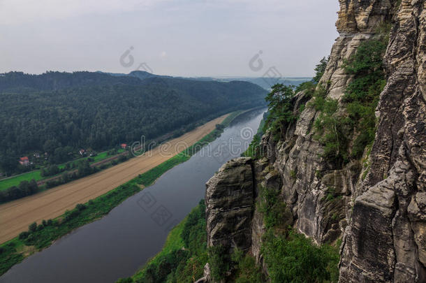 指已提到的人风景关于易北河砂岩山采用德国
