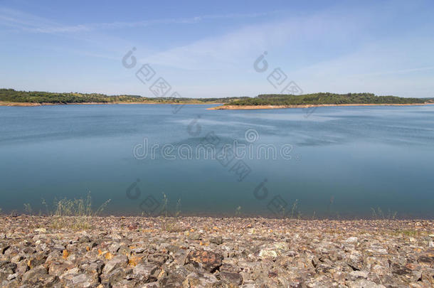 湖、水库是坝、水库、湖demand需要露营地湖