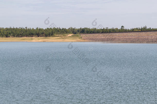 湖、水库是坝、水库、湖demand需要坎皮拉树和坎佩尔湖