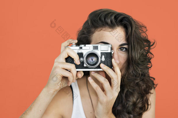 女人摄影师照相机集中摄影观念
