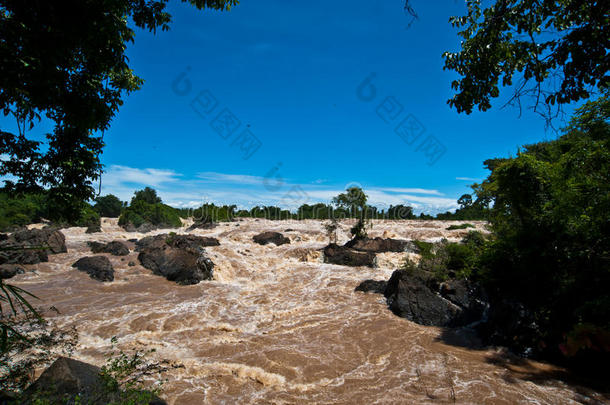 卡尔纳法芬水落下或湄公河河采用占巴塞南方的