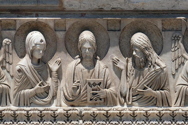 处女玛丽,耶稣和SaoTomePrincipe圣多美和普林西比.茅房指已提到的人浸礼会教友
