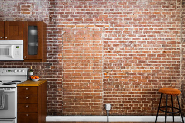 工业的老的平的砖墙透镜采用一厨房.