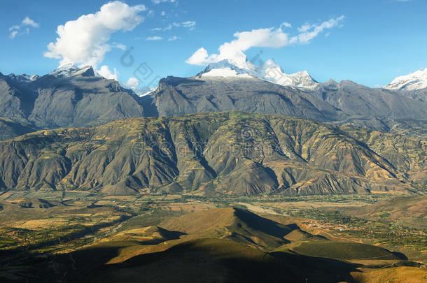 环岛山峰,秘鲁