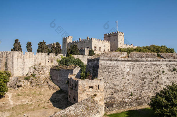 毁坏关于指已提到的人城堡和城市墙关于<strong>罗兹</strong>地貌名称.