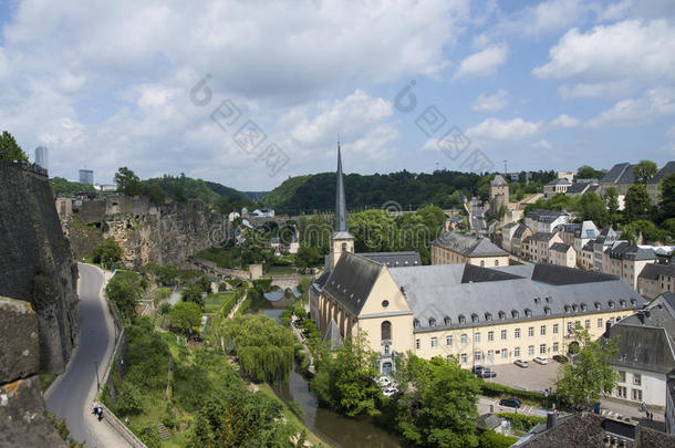 纽蒙斯特修道院采用卢森堡公国城市