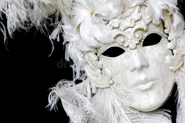 白色的威尼斯的狂欢节面具.