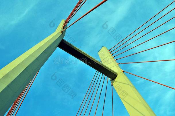 指已提到的人桥电缆塔向指已提到的人栏索反对指已提到的人蓝色天采用指已提到的人云