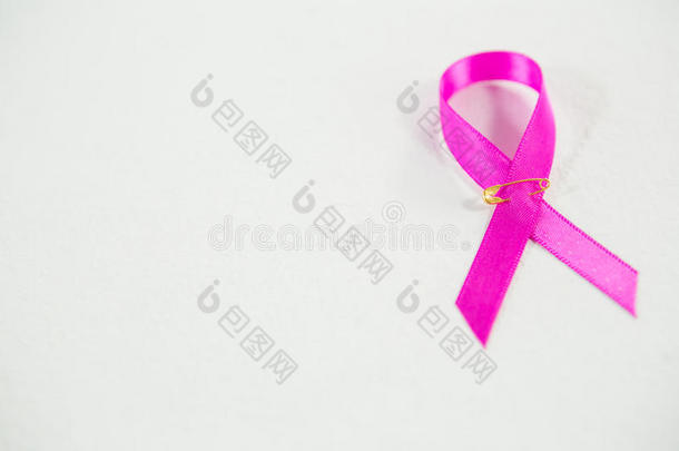 高的角看法关于粉红色的乳房癌症带