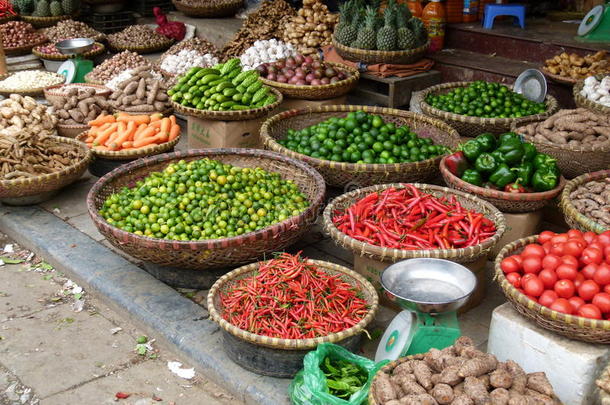 成果,蔬菜,辛辣的胡椒粉,种子和香料为卖向