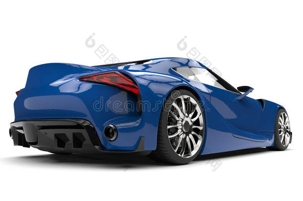 美丽的蔚蓝的蓝色现代的超级的有关运动的汽车-背看法低的