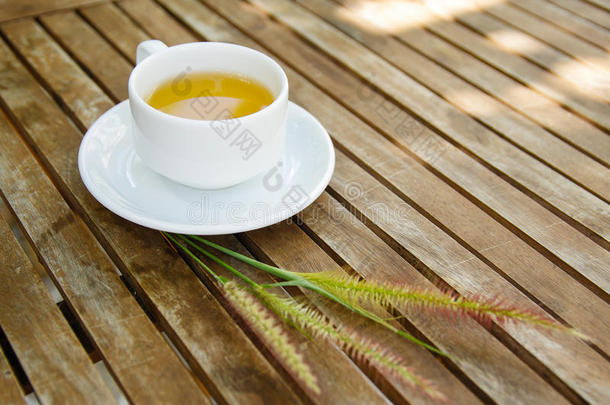 杯子关于茶水&组关于森克鲁斯<strong>狗牙</strong>科植物草花向木制的