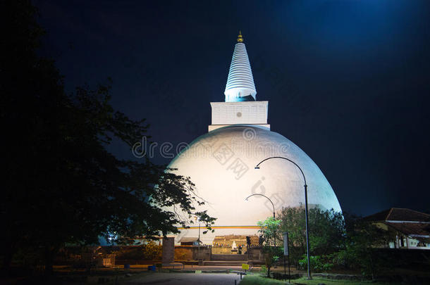 镜子舍利塔采用指已提到的人夜风景.阿努拉达普拉,斯里平直的