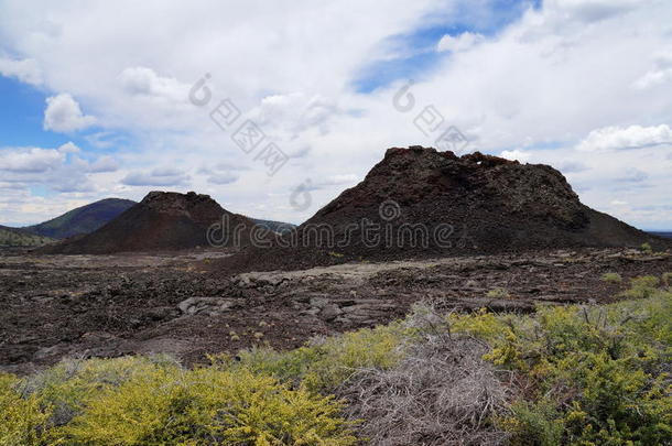 热点火山的链子:链子关于火山的圆锥细胞采用num.一l采用e