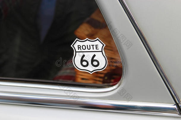 路-<strong>66</strong>-张贴物向指已提到的人窗关于一老的汽车